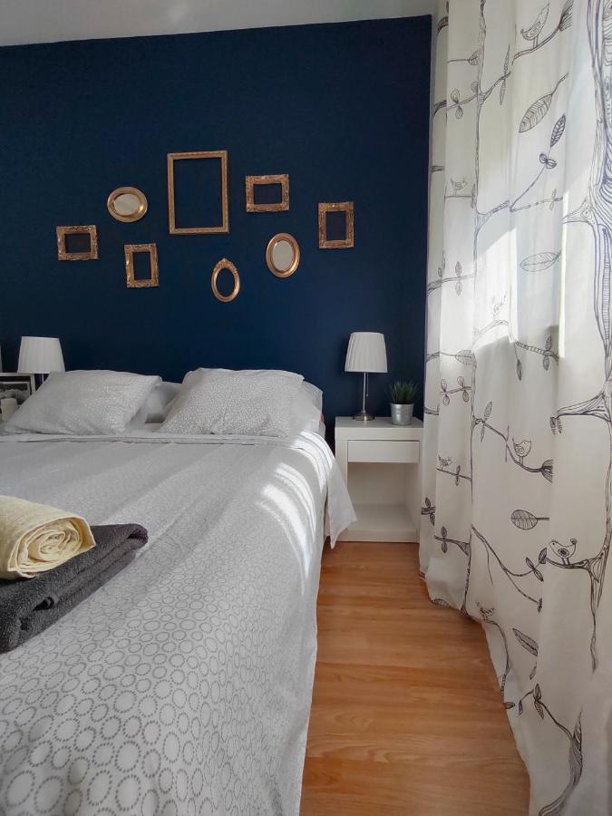 Apartments Karla I Ivano Мандре Экстерьер фото