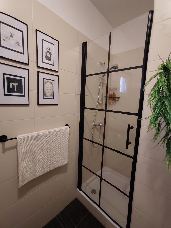 Apartments Karla I Ivano Мандре Экстерьер фото
